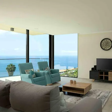 Ohana Estreito Da Calheta